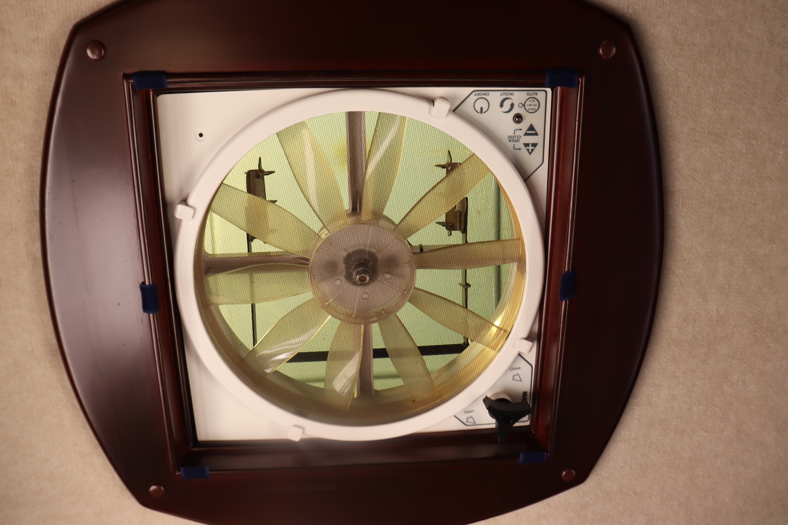 キャンピングカー キャブコン ｶﾑﾛｰﾄﾞ ﾅｯﾂRV製ﾐﾗｰｼﾞｭ 家庭用ｴｱｺﾝ 軽油