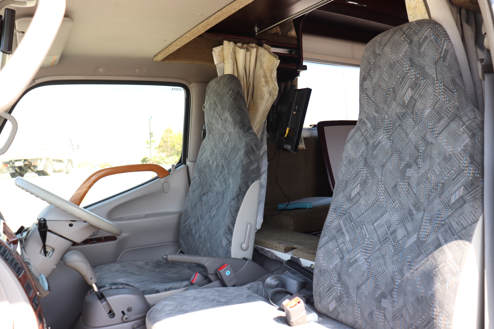 キャンピングカー キャブコン ｶﾑﾛｰﾄﾞ ﾅｯﾂRV製ﾐﾗｰｼﾞｭ 家庭用ｴｱｺﾝ 軽油