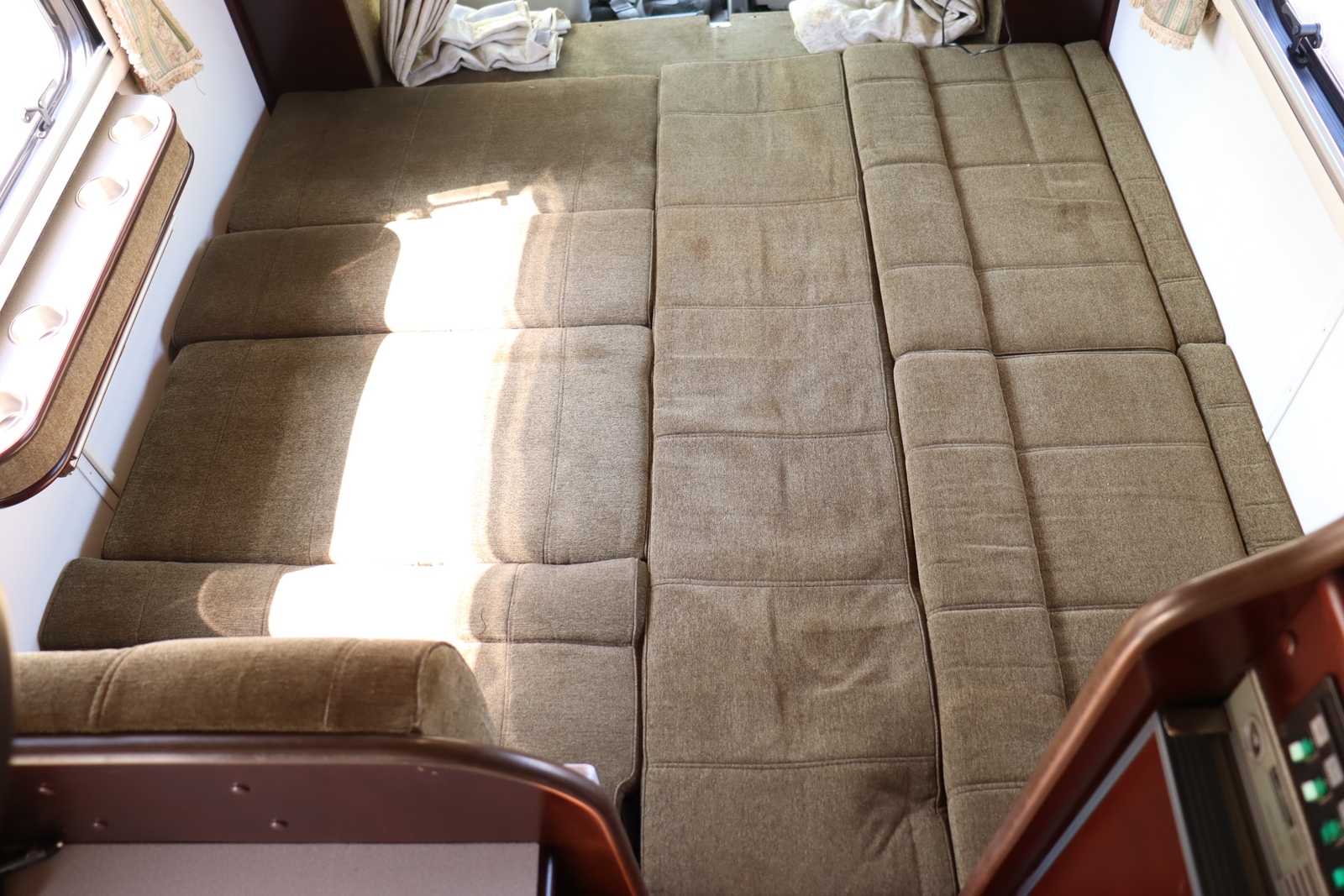 キャンピングカー キャブコン ｶﾑﾛｰﾄﾞ ﾅｯﾂRV製ﾐﾗｰｼﾞｭ 家庭用ｴｱｺﾝ 軽油