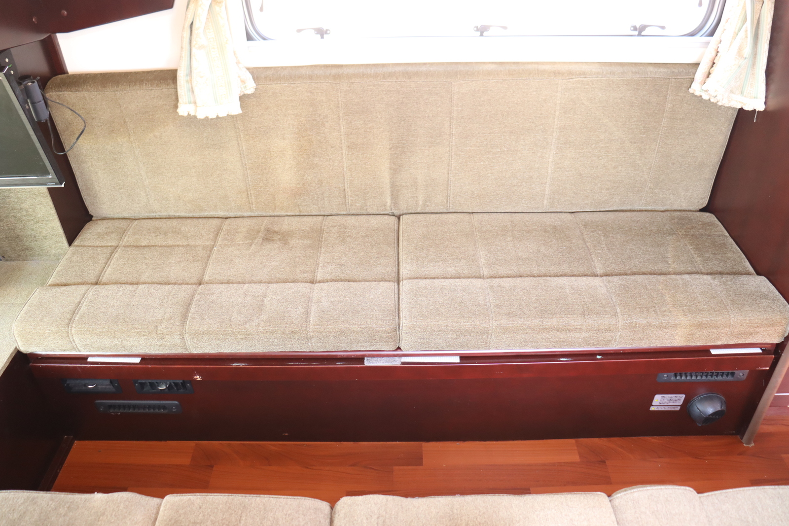 キャンピングカー キャブコン ｶﾑﾛｰﾄﾞ ﾅｯﾂRV製ﾐﾗｰｼﾞｭ 家庭用ｴｱｺﾝ 軽油