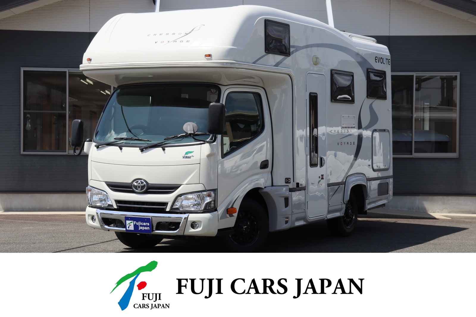 キャンピングカー キャブコン カムロード ナッツRV クレソンボヤージュエボライト