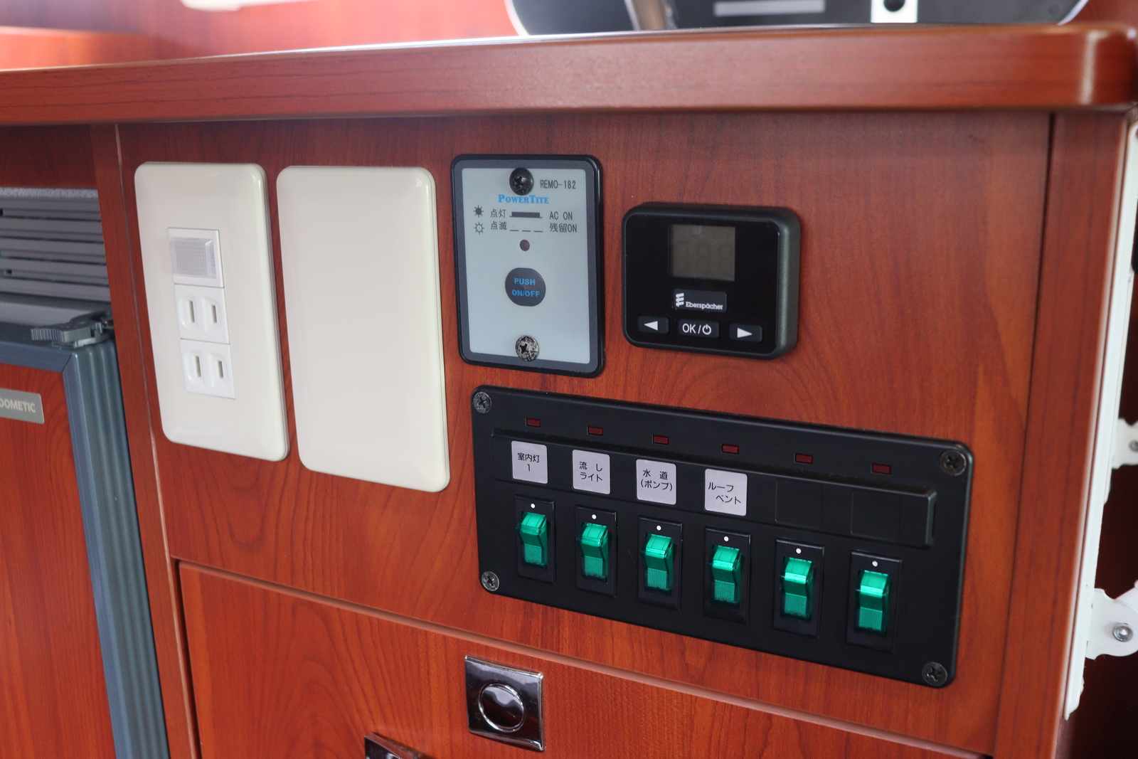 キャンピングカー キャブコン ｶﾑﾛｰﾄﾞ ﾅｯﾂRV ｸﾚｿﾝﾎﾞﾔｰｼﾞｭｴﾎﾞﾗｲﾄ