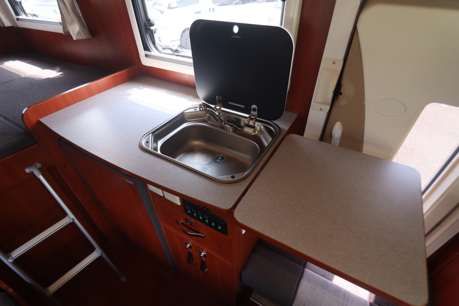 キャンピングカー キャブコン ｶﾑﾛｰﾄﾞ ﾅｯﾂRV ｸﾚｿﾝﾎﾞﾔｰｼﾞｭｴﾎﾞﾗｲﾄ