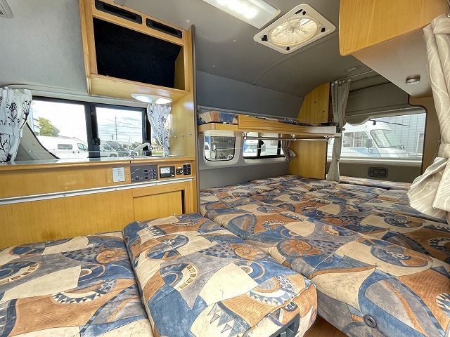 キャンピングカー バンコン ﾚｼﾞｱｽｴｰｽ ﾅｯﾂRV ﾗﾃﾞｨｯｼｭ