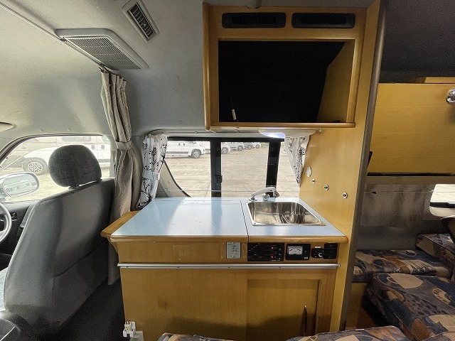 キャンピングカー バンコン ﾚｼﾞｱｽｴｰｽ ﾅｯﾂRV ﾗﾃﾞｨｯｼｭ