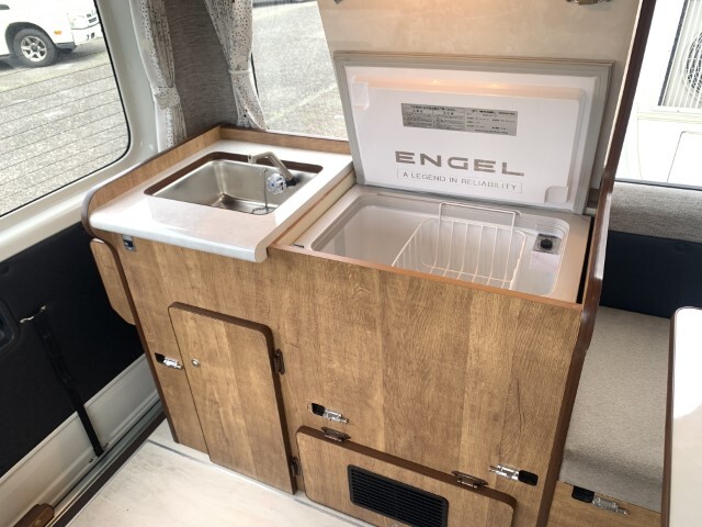 キャンピングカー バンコン ﾘﾝｴｲ ﾊﾞｶﾝﾁｪｽｻﾝﾃｨ 40L冷蔵庫 8ﾅﾝﾊﾞｰ