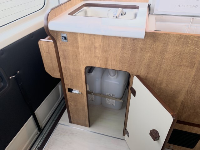 キャンピングカー バンコン ﾘﾝｴｲ ﾊﾞｶﾝﾁｪｽｻﾝﾃｨ 40L冷蔵庫 8ﾅﾝﾊﾞｰ