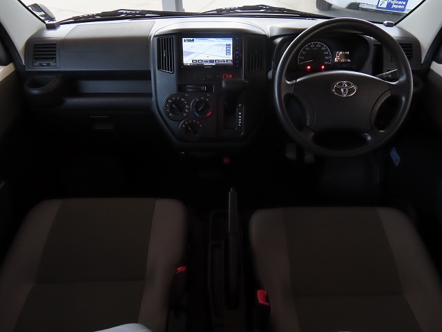 キャンピングカー バンコン ﾀｳﾝｴｰｽ ﾀｺｽ ﾊﾅ　出窓　ﾏｯｸｽﾌｧﾝ