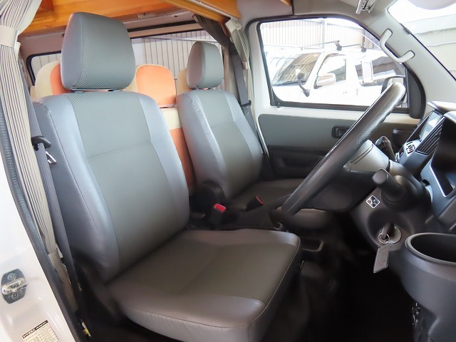 キャンピングカー バンコン ﾀｳﾝｴｰｽ ﾀｺｽ ﾊﾅ　出窓　ﾏｯｸｽﾌｧﾝ