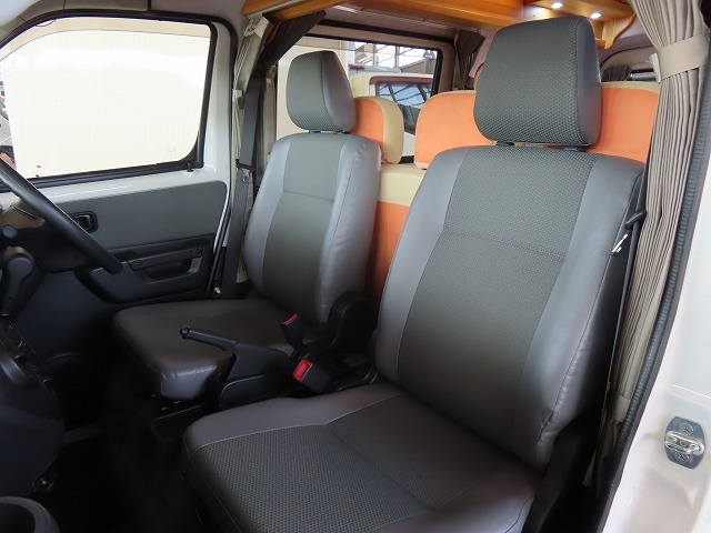 キャンピングカー バンコン ﾀｳﾝｴｰｽ ﾀｺｽ ﾊﾅ　出窓　ﾏｯｸｽﾌｧﾝ