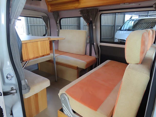 キャンピングカー バンコン ﾀｳﾝｴｰｽ ﾀｺｽ ﾊﾅ　出窓　ﾏｯｸｽﾌｧﾝ
