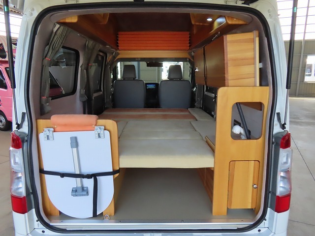 キャンピングカー バンコン ﾀｳﾝｴｰｽ ﾀｺｽ ﾊﾅ　出窓　ﾏｯｸｽﾌｧﾝ