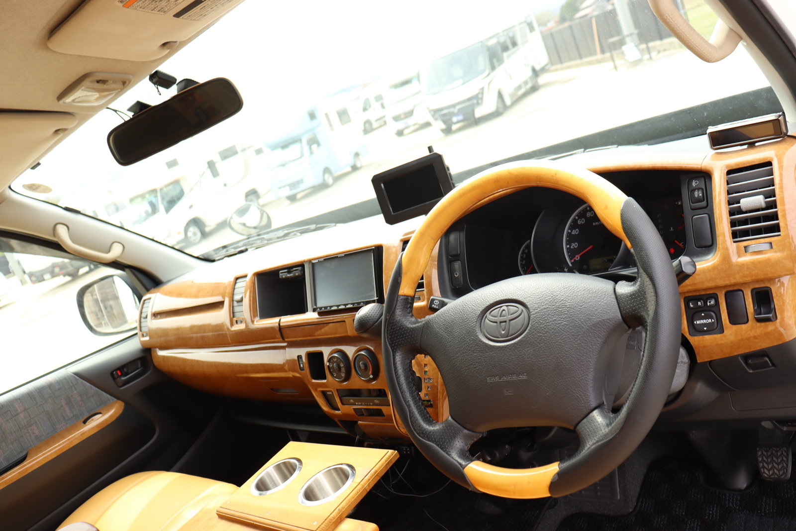 キャンピングカー ハイエース ﾊﾞﾝｺﾝ　ｶﾄｰﾓｰﾀｰ製 DD　4WD