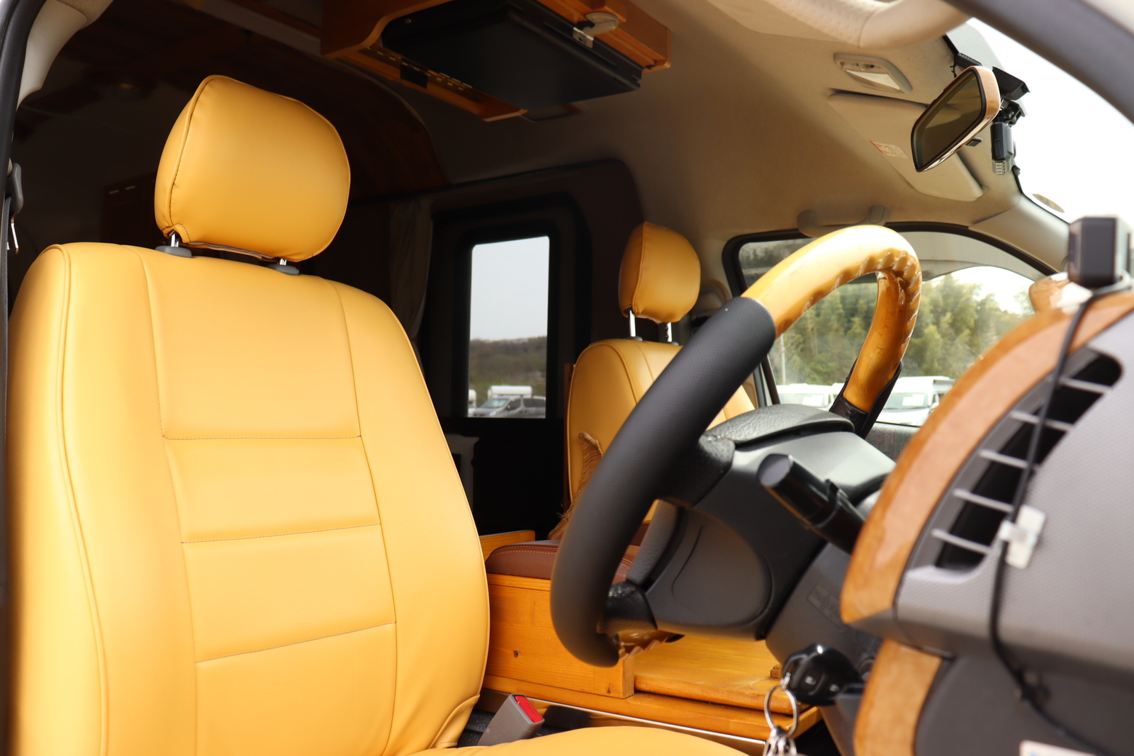 キャンピングカー ハイエース ﾊﾞﾝｺﾝ　ｶﾄｰﾓｰﾀｰ製 DD　4WD