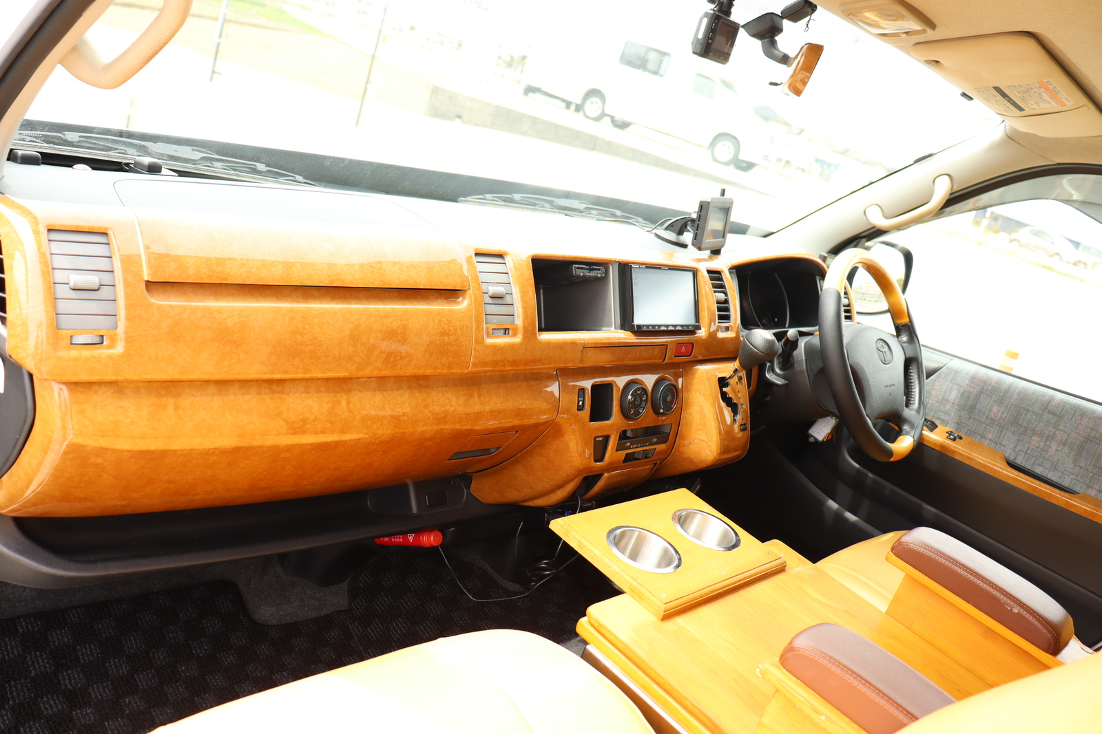 キャンピングカー ハイエース ﾊﾞﾝｺﾝ　ｶﾄｰﾓｰﾀｰ製 DD　4WD