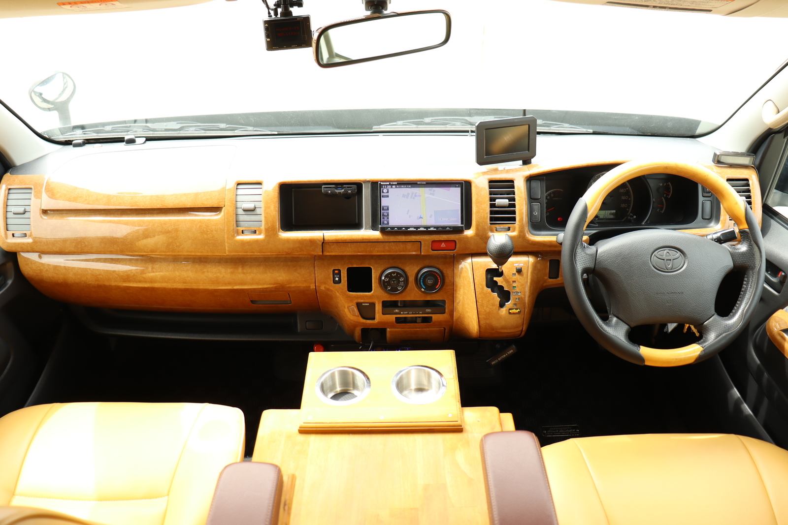 キャンピングカー ハイエース ﾊﾞﾝｺﾝ　ｶﾄｰﾓｰﾀｰ製 DD　4WD