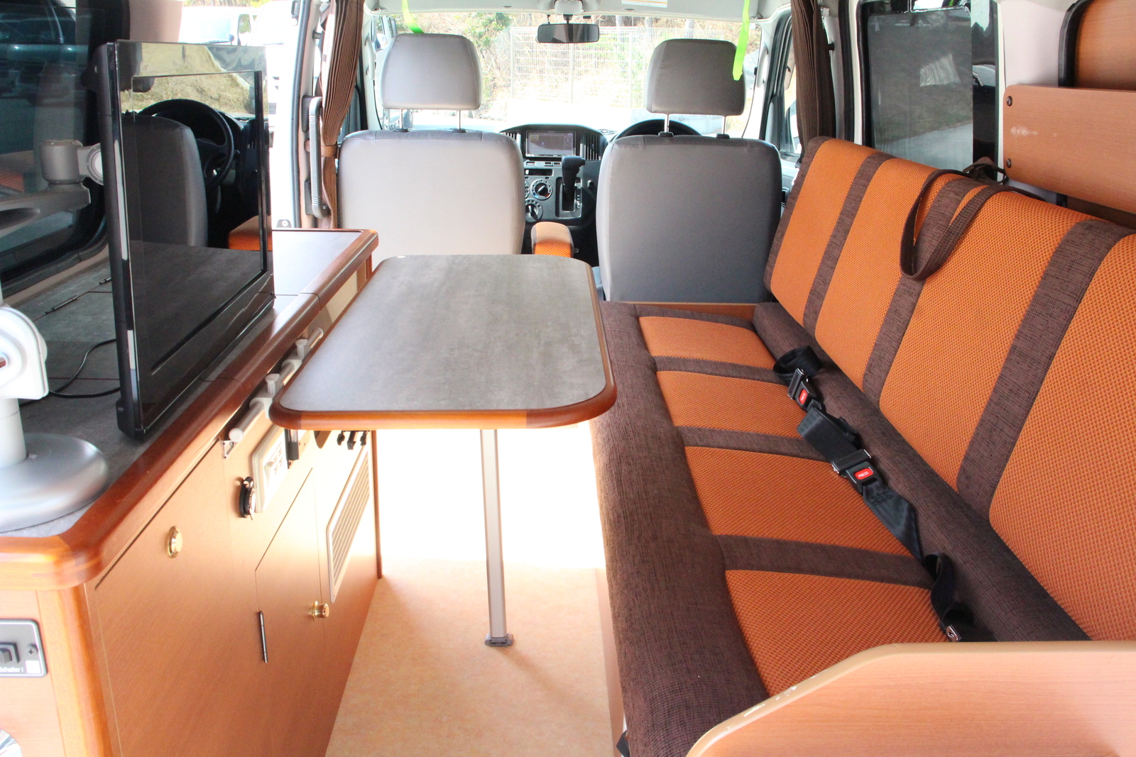 キャンピングカー バンコン ﾀｳﾝｴｰｽ ｷｬﾝﾋﾟﾝｸﾞｶｰ広島 ﾋﾟｺ