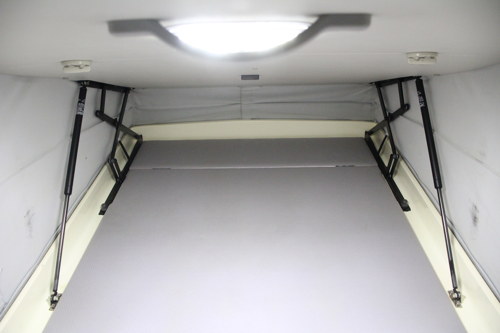 キャンピングカー バンコン ﾀｳﾝｴｰｽ ｷｬﾝﾋﾟﾝｸﾞｶｰ広島 ﾋﾟｺ