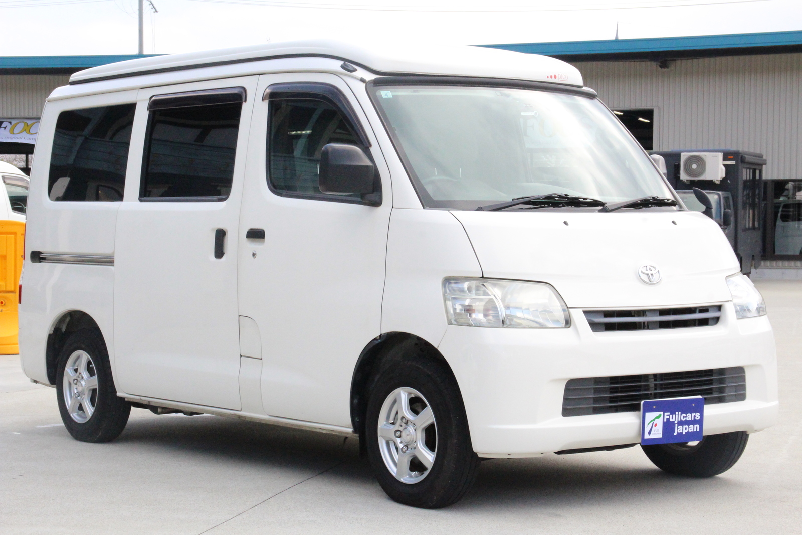 キャンピングカー バンコン ﾀｳﾝｴｰｽ ｷｬﾝﾋﾟﾝｸﾞｶｰ広島 ﾋﾟｺ