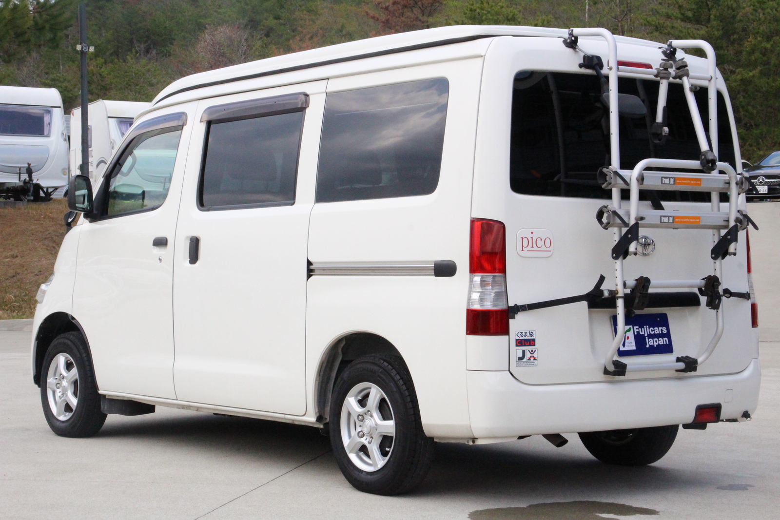 キャンピングカー バンコン ﾀｳﾝｴｰｽ ｷｬﾝﾋﾟﾝｸﾞｶｰ広島 ﾋﾟｺ