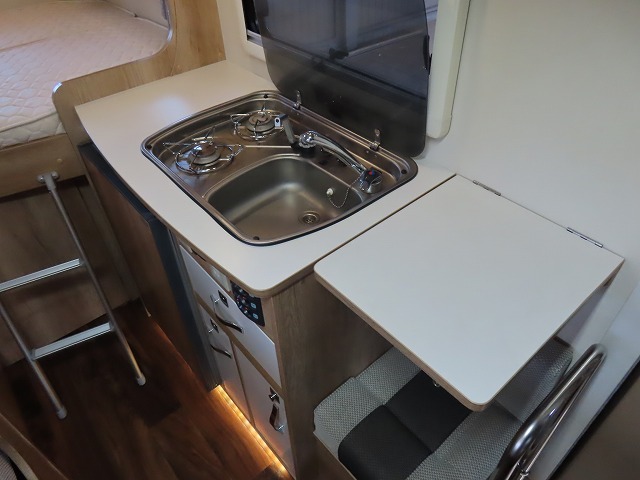 キャンピングカー キャブコン ｶﾑﾛｰﾄﾞ ﾅｯﾂ ｸﾚｱ5.3Xｴﾎﾞﾘｭｰｼｮﾝ