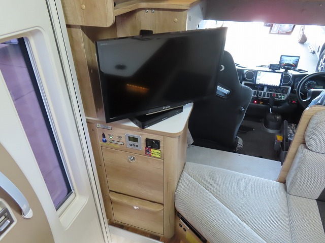 キャンピングカー キャブコン ｶﾑﾛｰﾄﾞ ﾅｯﾂ ｸﾚｱ5.3Xｴﾎﾞﾘｭｰｼｮﾝ