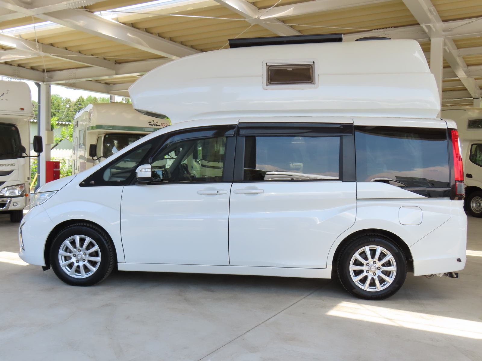 キャンピングカー バンコン ｽﾃｯﾌﾟﾜｺﾞﾝ ｶﾄｰﾓｰﾀｰ ｸｲｰﾝﾊｯﾄ 4WD