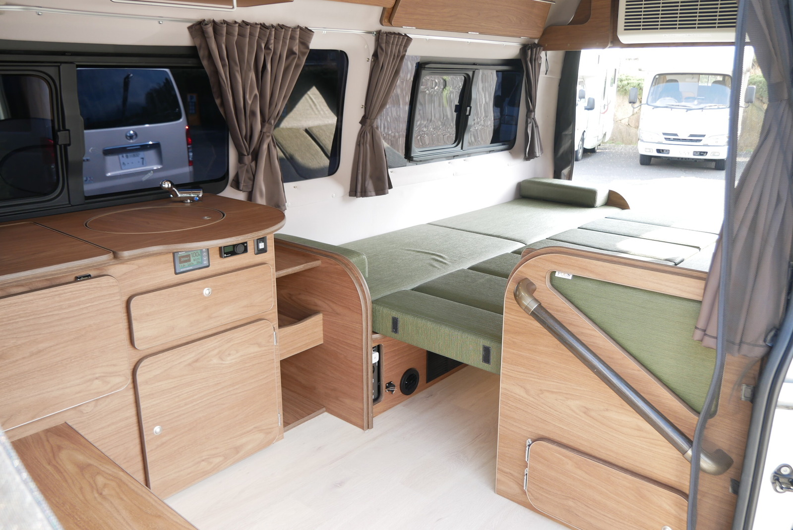 キャンピングカー バンコン ﾊｲｴｰｽ FOCSｼｴｽﾀ FFﾋｰﾀｰ 1ｵｰﾅｰ4WD