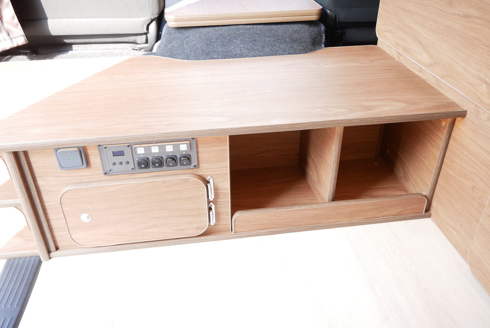 キャンピングカー バンコン ﾊｲｴｰｽ FOCSｼｴｽﾀ FFﾋｰﾀｰ 1ｵｰﾅｰ4WD