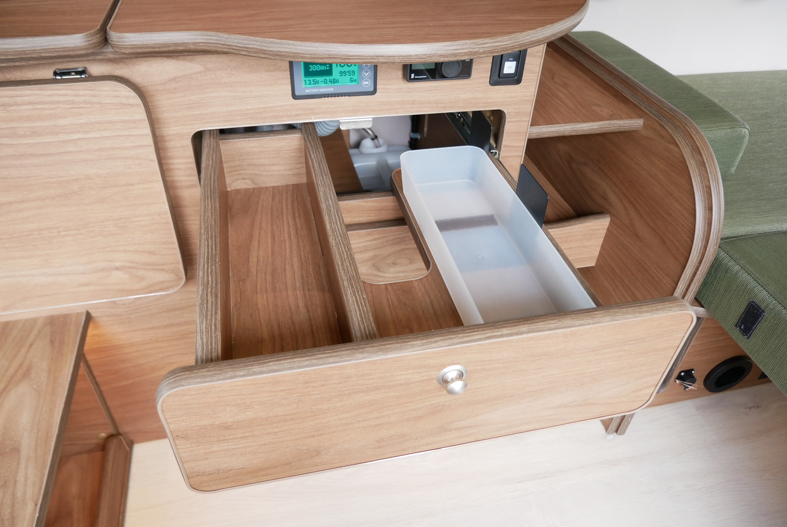 キャンピングカー バンコン ﾊｲｴｰｽ FOCSｼｴｽﾀ FFﾋｰﾀｰ 1ｵｰﾅｰ4WD