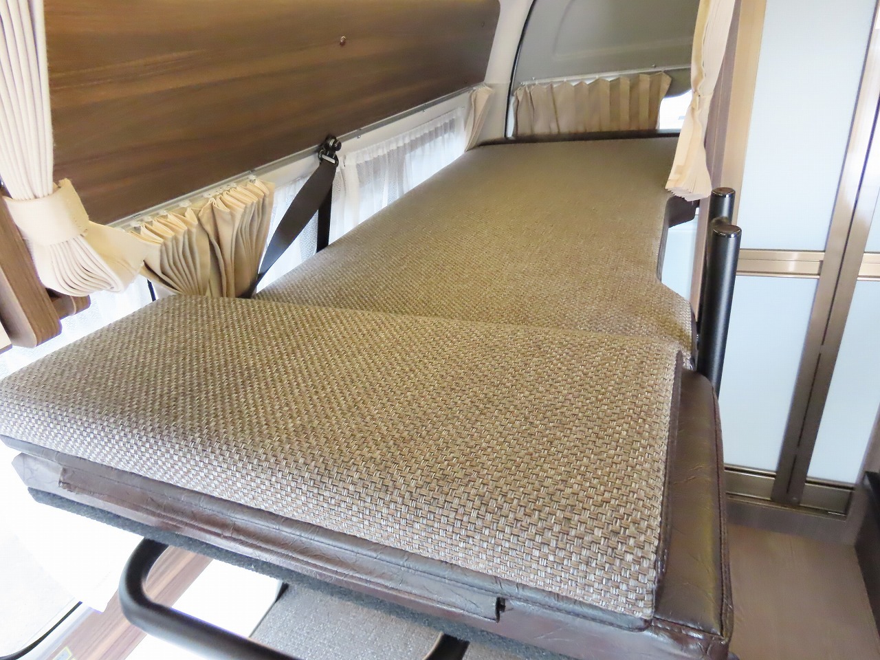 キャンピングカー バンコン ﾊｲｴｰｽ ﾚｸﾋﾞｨ ﾌｧｲﾌﾞｽﾀｰｾﾌﾟﾄ 4WD