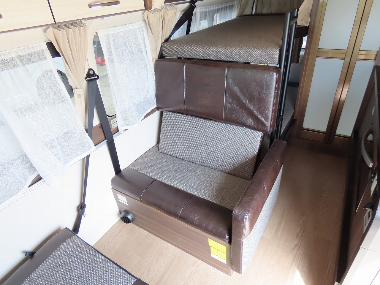 キャンピングカー バンコン ﾊｲｴｰｽ ﾚｸﾋﾞｨ ﾌｧｲﾌﾞｽﾀｰｾﾌﾟﾄ 4WD