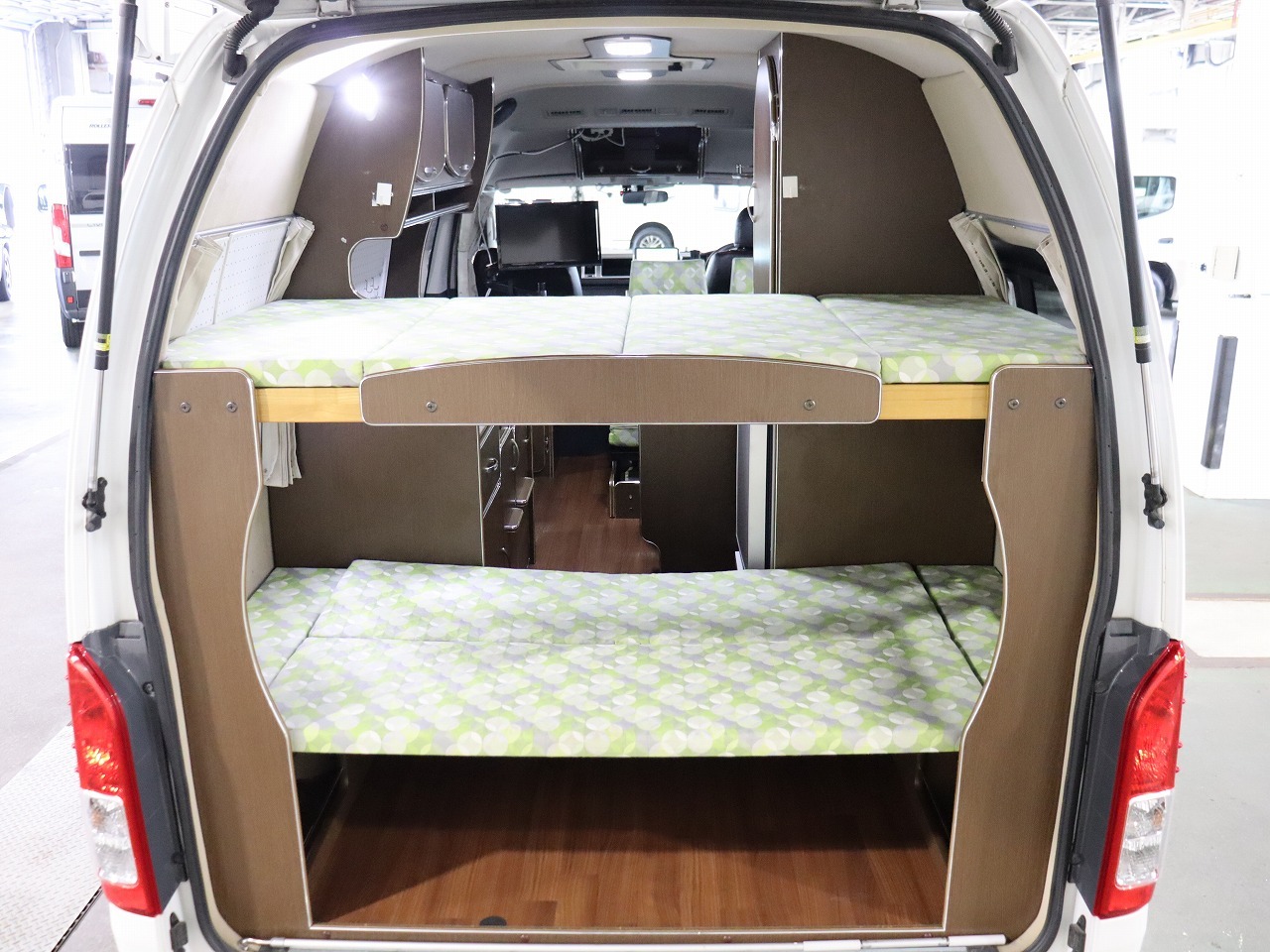 キャンピングカー バンコン ﾊｲｴｰｽ ｱﾙﾍﾟｼﾞｵ ﾘﾗｯｸｽ 4WD　FF