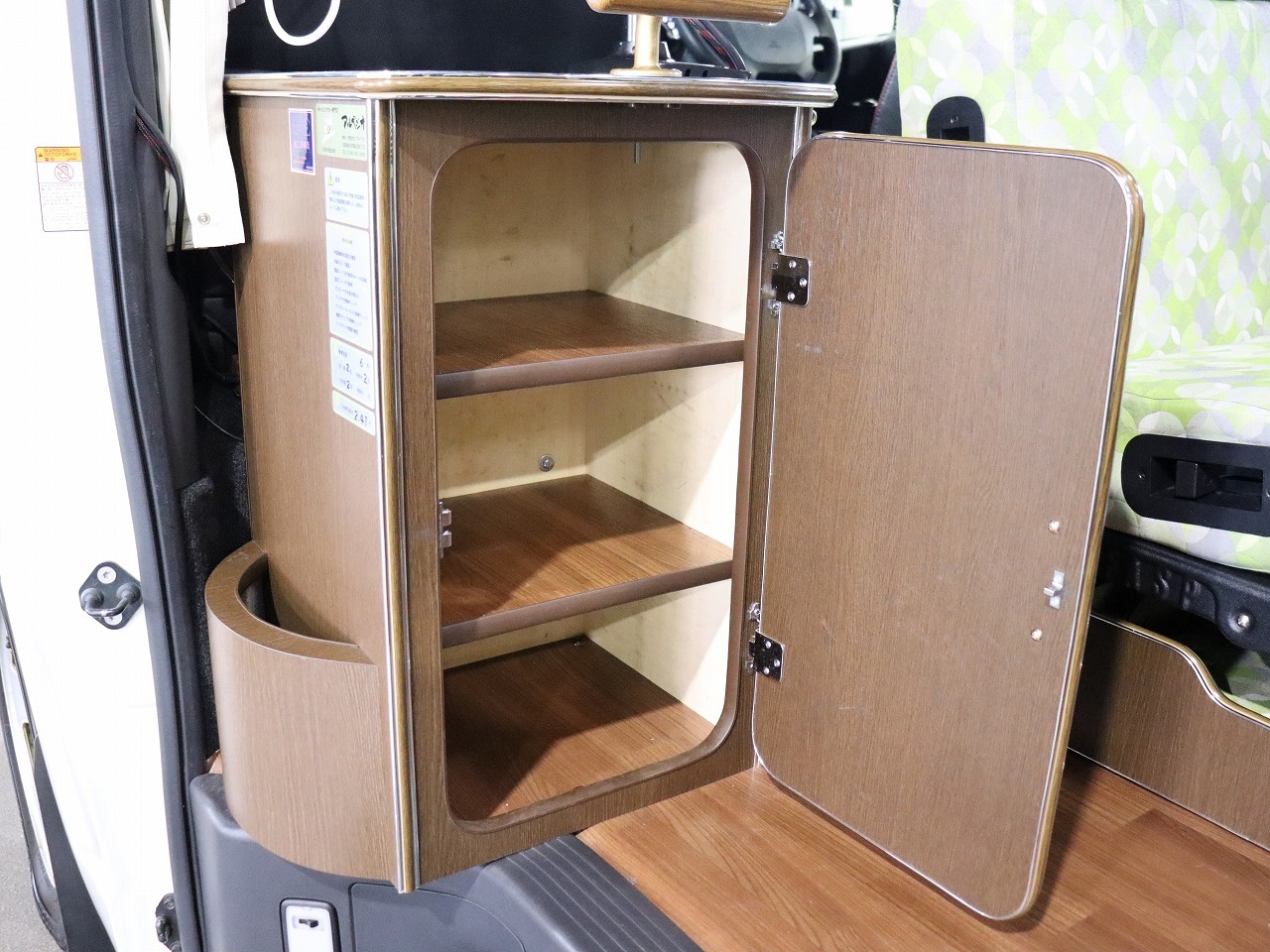 キャンピングカー バンコン ﾊｲｴｰｽ ｱﾙﾍﾟｼﾞｵ ﾘﾗｯｸｽ 4WD　FF