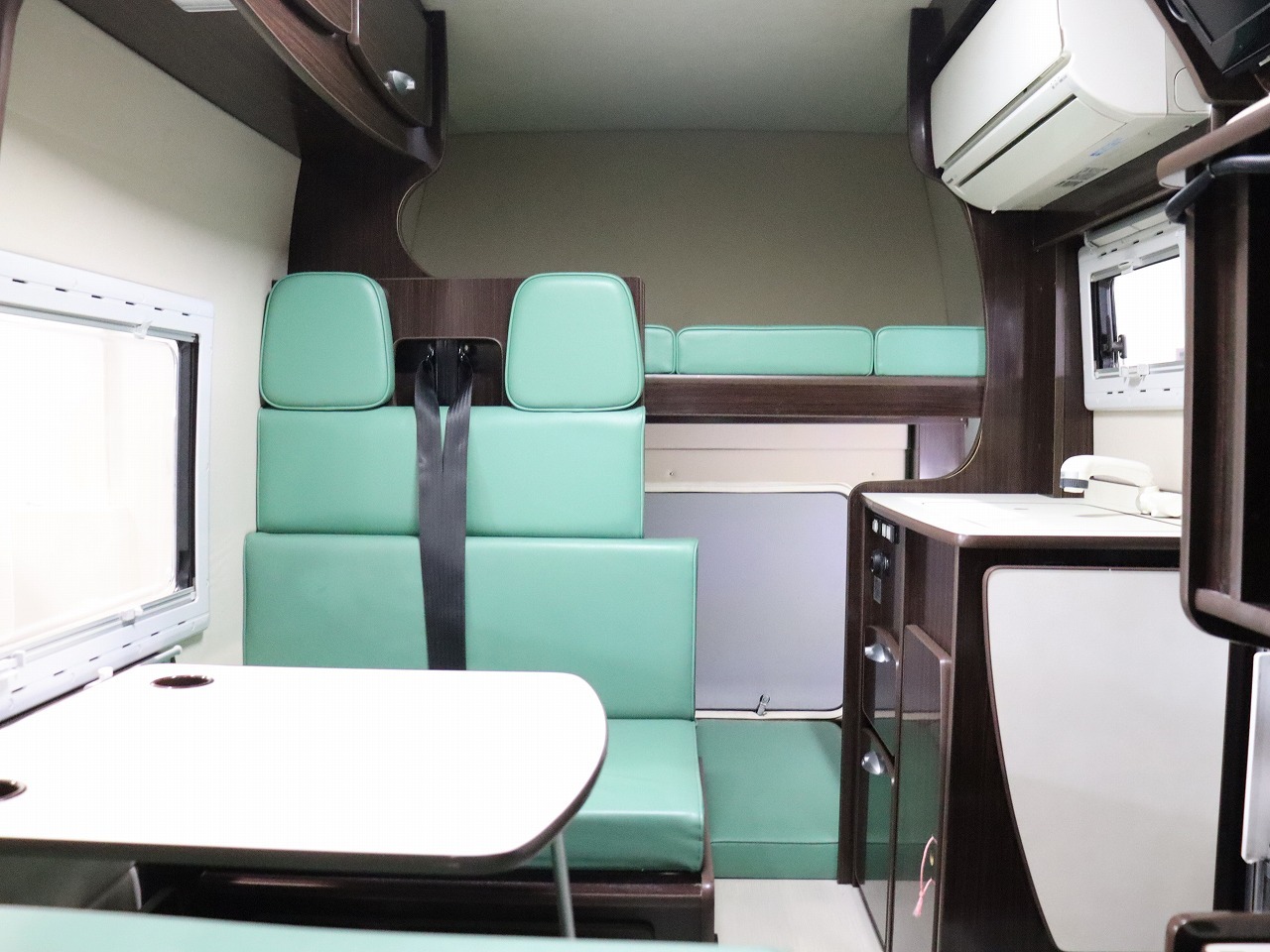 キャンピングカー キャブコン ﾎﾞﾝｺﾞ ﾛｰﾀｽRV ﾏﾝﾎﾞｳﾌｧﾐｰﾕ 4WD　AC