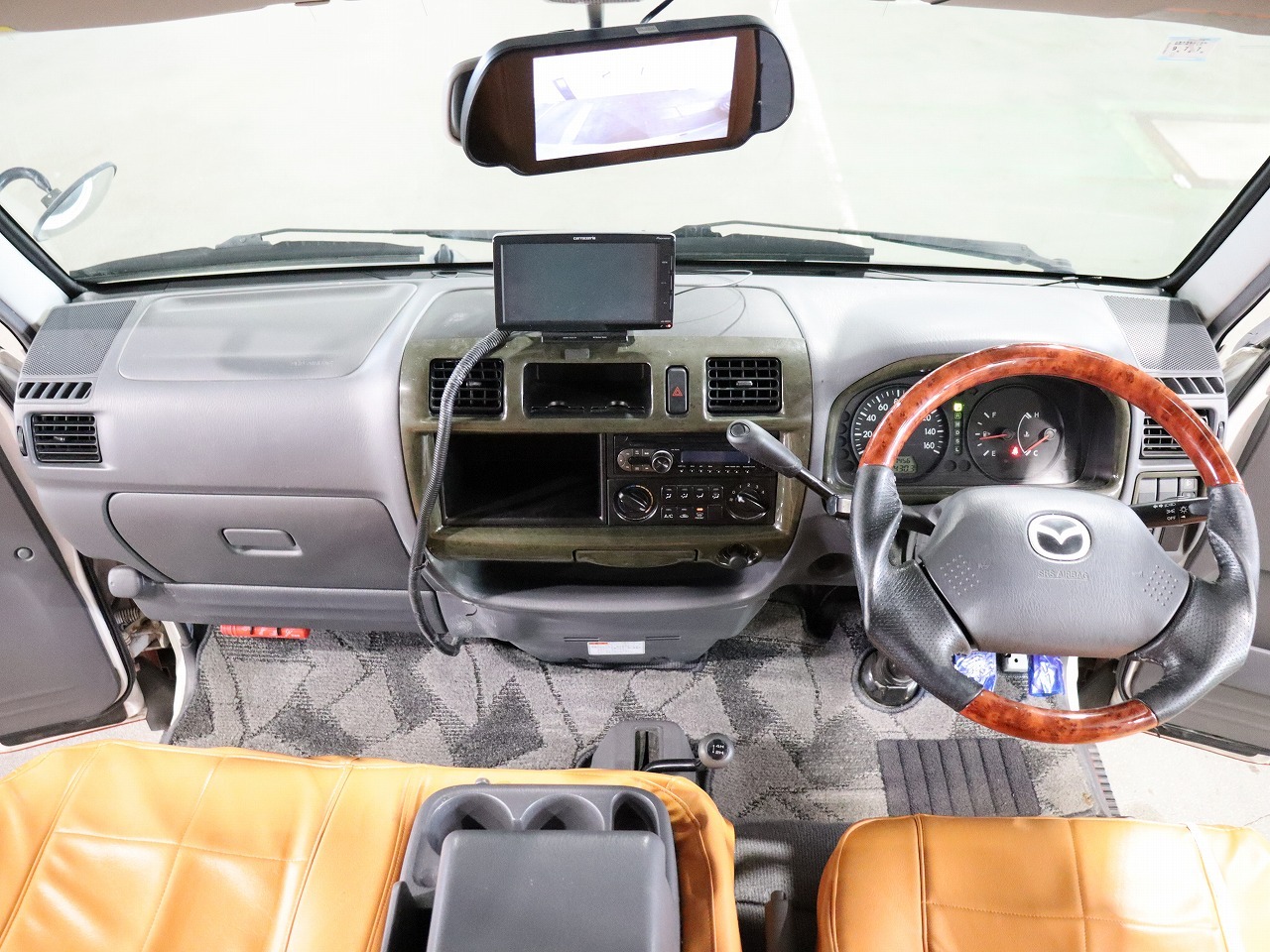 キャンピングカー キャブコン ﾎﾞﾝｺﾞ ﾛｰﾀｽRV ﾏﾝﾎﾞｳﾌｧﾐｰﾕ 4WD　AC