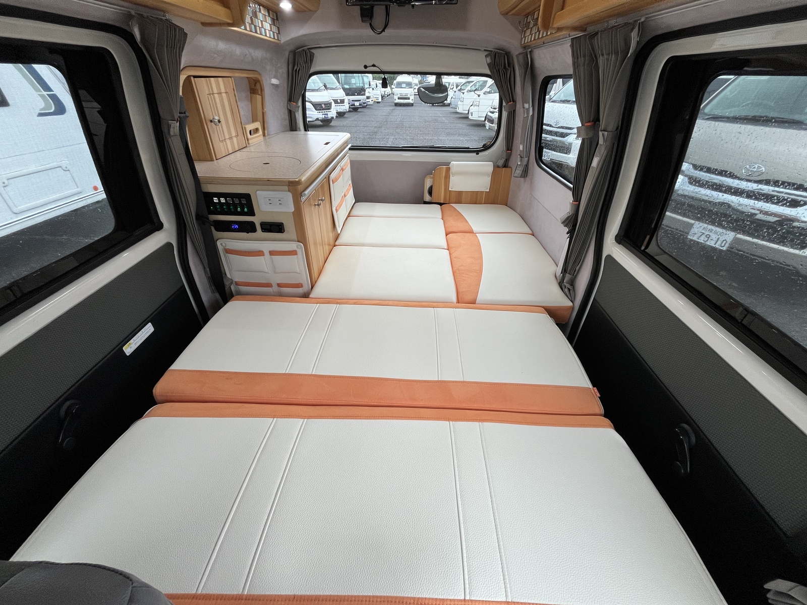 キャンピングカー バンコン ﾀｺｽ ﾊﾅ 1ｵｰﾅｰ 木目風ｽﾃｯｶｰ FFﾋｰﾀｰ