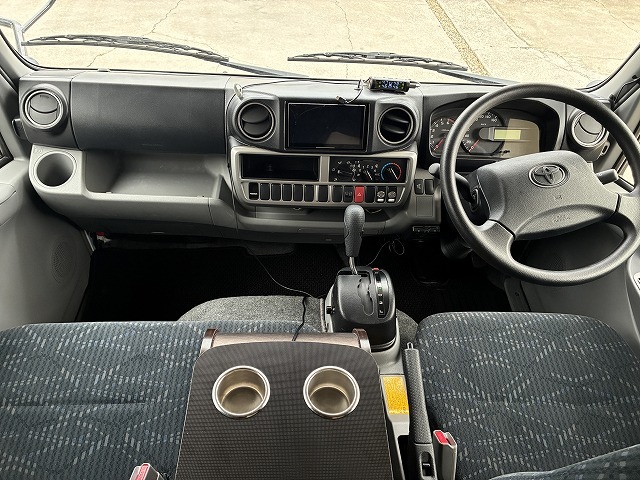 キャンピングカー キャブコン ｶﾑﾛｰﾄﾞ 東和 ｳﾞｫｰﾝｴｸｽｸﾙｰｼﾌﾞR2B