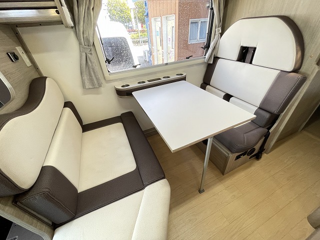 キャンピングカー キャブコン ｶﾑﾛｰﾄﾞ 東和 ｳﾞｫｰﾝｴｸｽｸﾙｰｼﾌﾞR2B