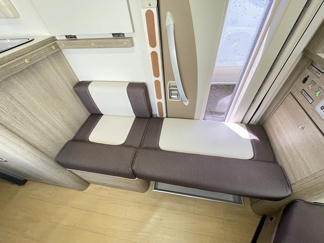 キャンピングカー キャブコン ｶﾑﾛｰﾄﾞ 東和 ｳﾞｫｰﾝｴｸｽｸﾙｰｼﾌﾞR2B