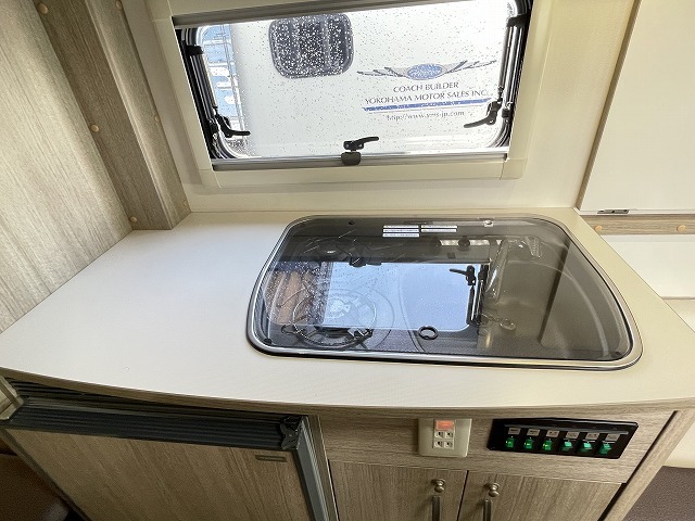 キャンピングカー キャブコン ｶﾑﾛｰﾄﾞ 東和 ｳﾞｫｰﾝｴｸｽｸﾙｰｼﾌﾞR2B