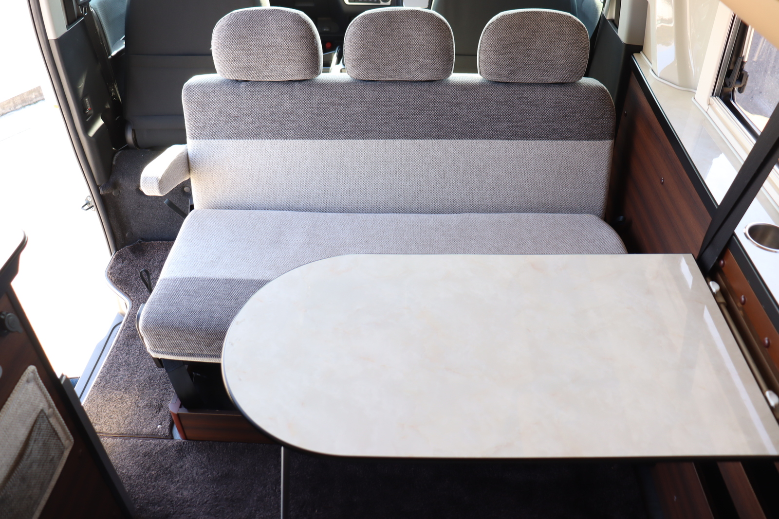 キャンピングカー バンコン ﾊｲｴｰｽ ﾃﾞﾙﾀﾘﾝｸ ﾀﾞｰｳｨﾝQ3