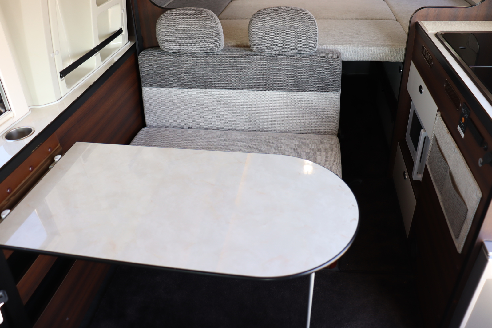 キャンピングカー バンコン ﾊｲｴｰｽ ﾃﾞﾙﾀﾘﾝｸ ﾀﾞｰｳｨﾝQ3