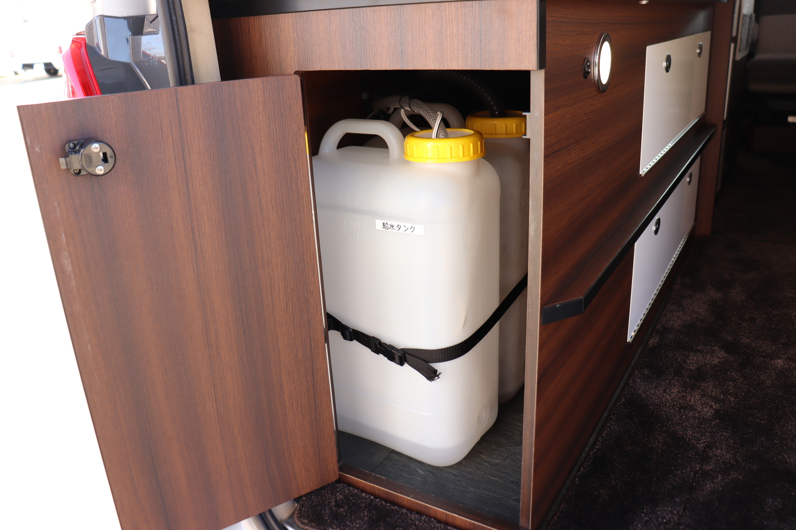 キャンピングカー バンコン ﾊｲｴｰｽ ﾃﾞﾙﾀﾘﾝｸ ﾀﾞｰｳｨﾝQ3