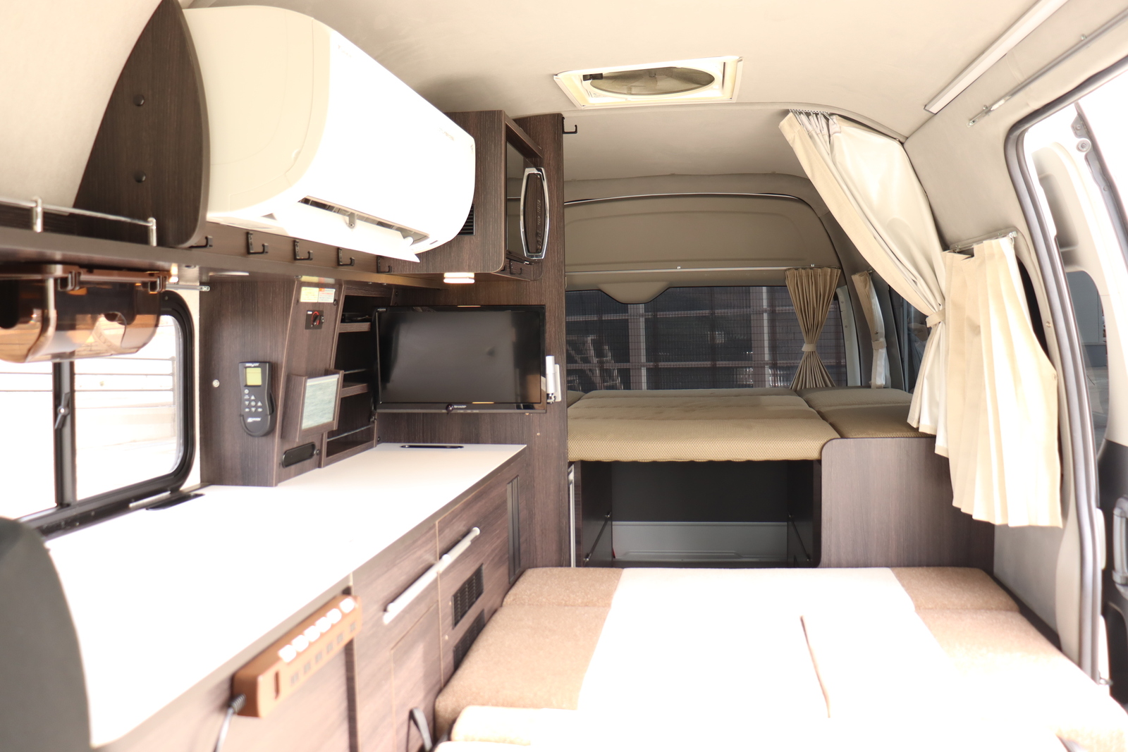 キャンピングカー バンコン ﾊｲｴｰｽ ｷｬﾝﾊﾟｰ鹿児島 ﾚﾑﾌｫﾚｽﾄ 4WD