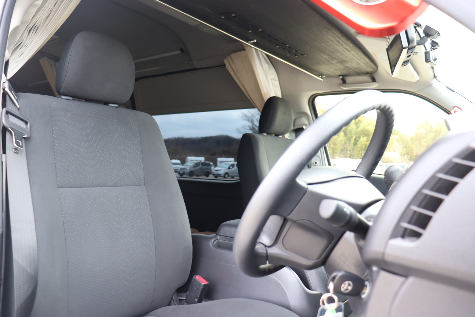 キャンピングカー バンコン ﾊｲｴｰｽ ｷｬﾝﾊﾟｰ鹿児島 ﾚﾑﾌｫﾚｽﾄ 4WD