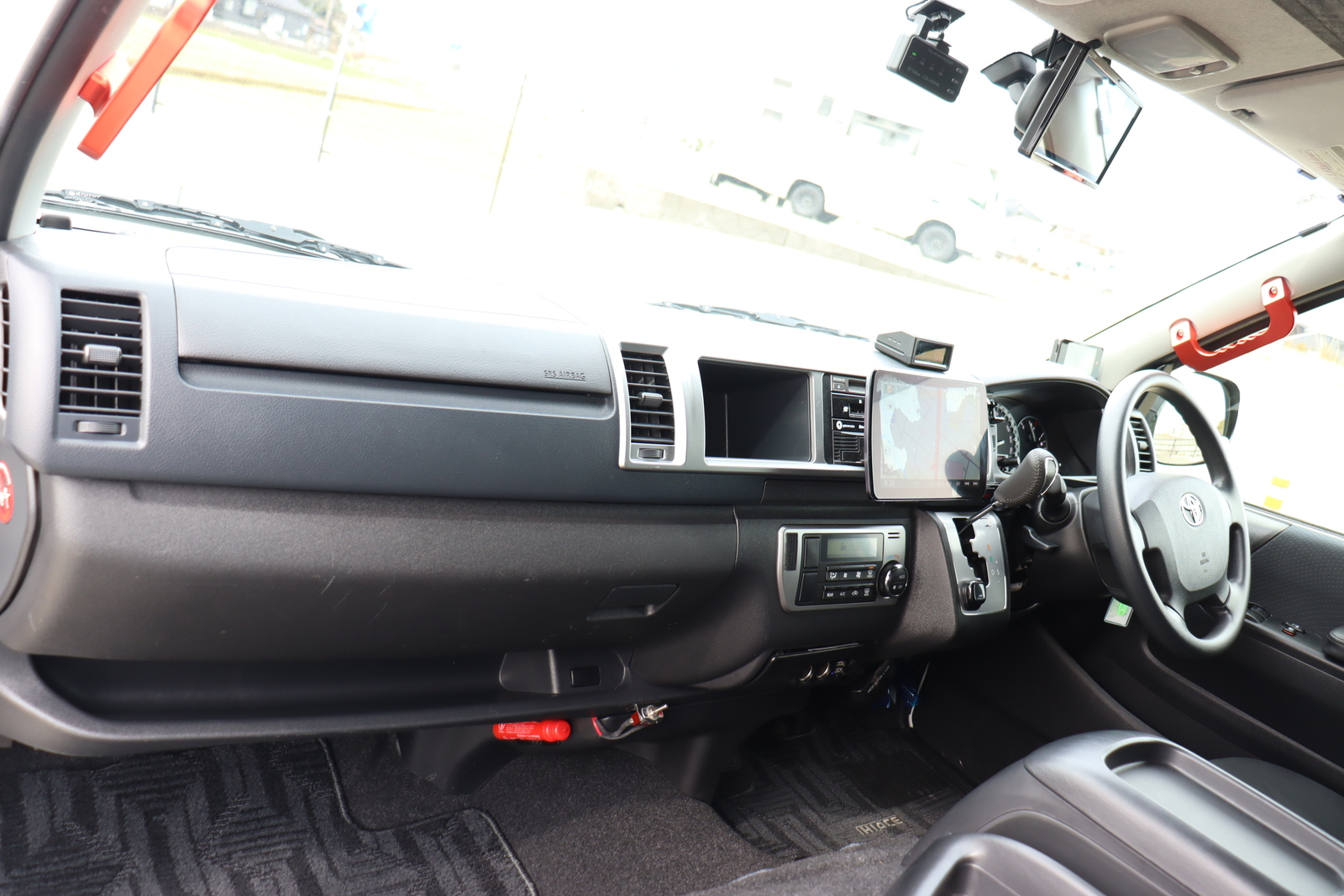 キャンピングカー バンコン ﾊｲｴｰｽ ｷｬﾝﾊﾟｰ鹿児島 ﾚﾑﾌｫﾚｽﾄ 4WD