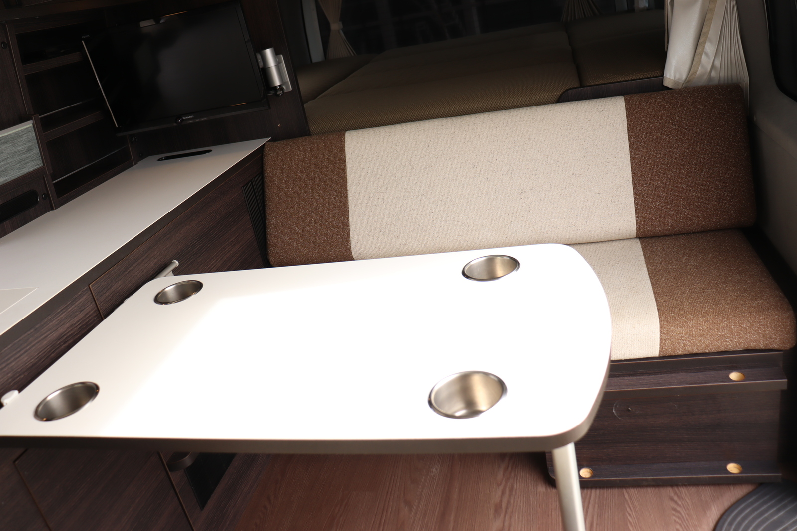 キャンピングカー バンコン ﾊｲｴｰｽ ｷｬﾝﾊﾟｰ鹿児島 ﾚﾑﾌｫﾚｽﾄ 4WD