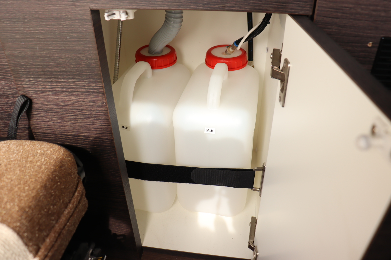 キャンピングカー バンコン ﾊｲｴｰｽ ｷｬﾝﾊﾟｰ鹿児島 ﾚﾑﾌｫﾚｽﾄ 4WD