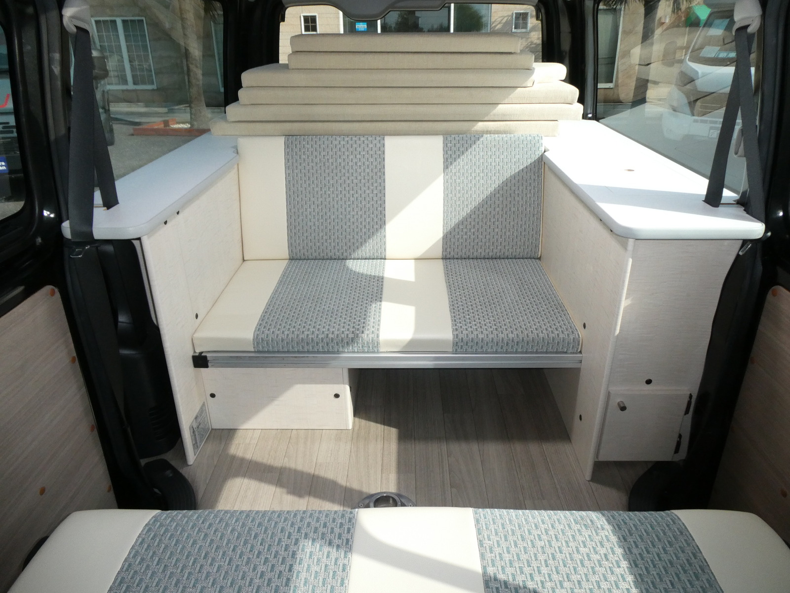 キャンピングカー バンコン ﾄﾖﾀﾓﾋﾞﾘﾃｨ　ｱﾙﾄﾋﾟｱｰﾉ　6名乗車　4ﾅﾝﾊﾞｰ